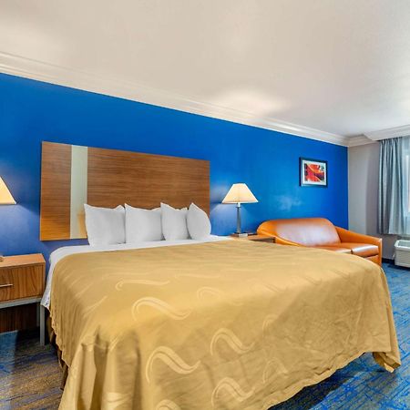 Quality Inn & Suites Vacaville Εξωτερικό φωτογραφία