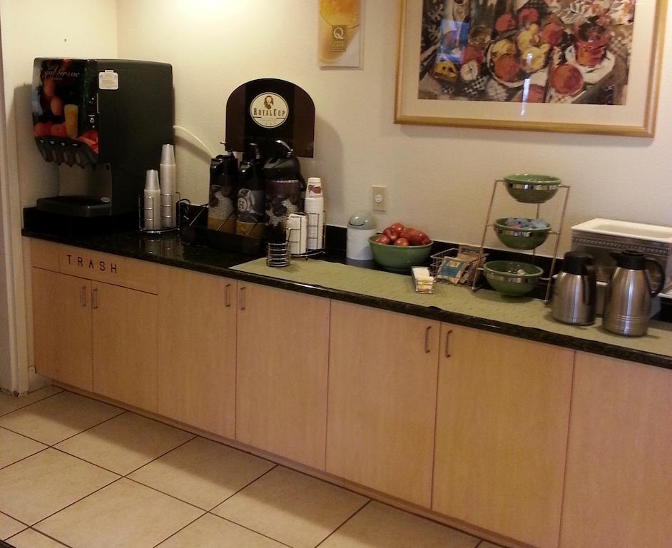 Quality Inn & Suites Vacaville Εξωτερικό φωτογραφία