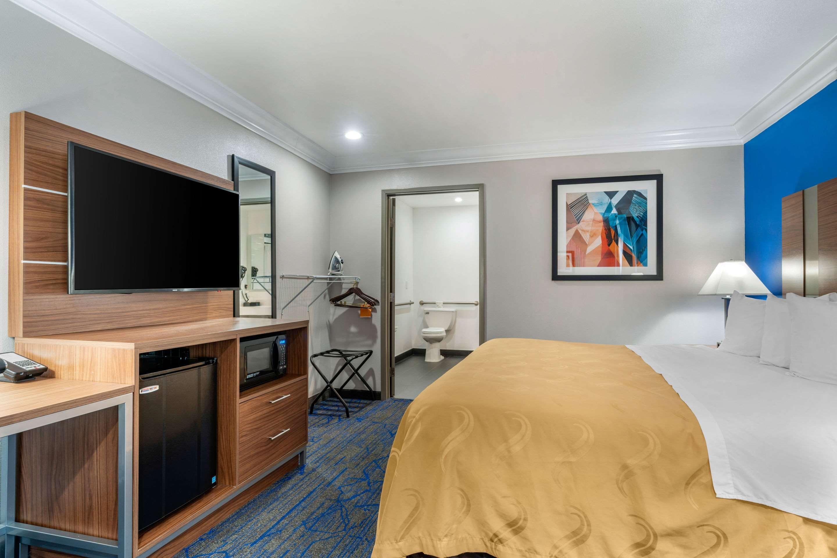 Quality Inn & Suites Vacaville Εξωτερικό φωτογραφία