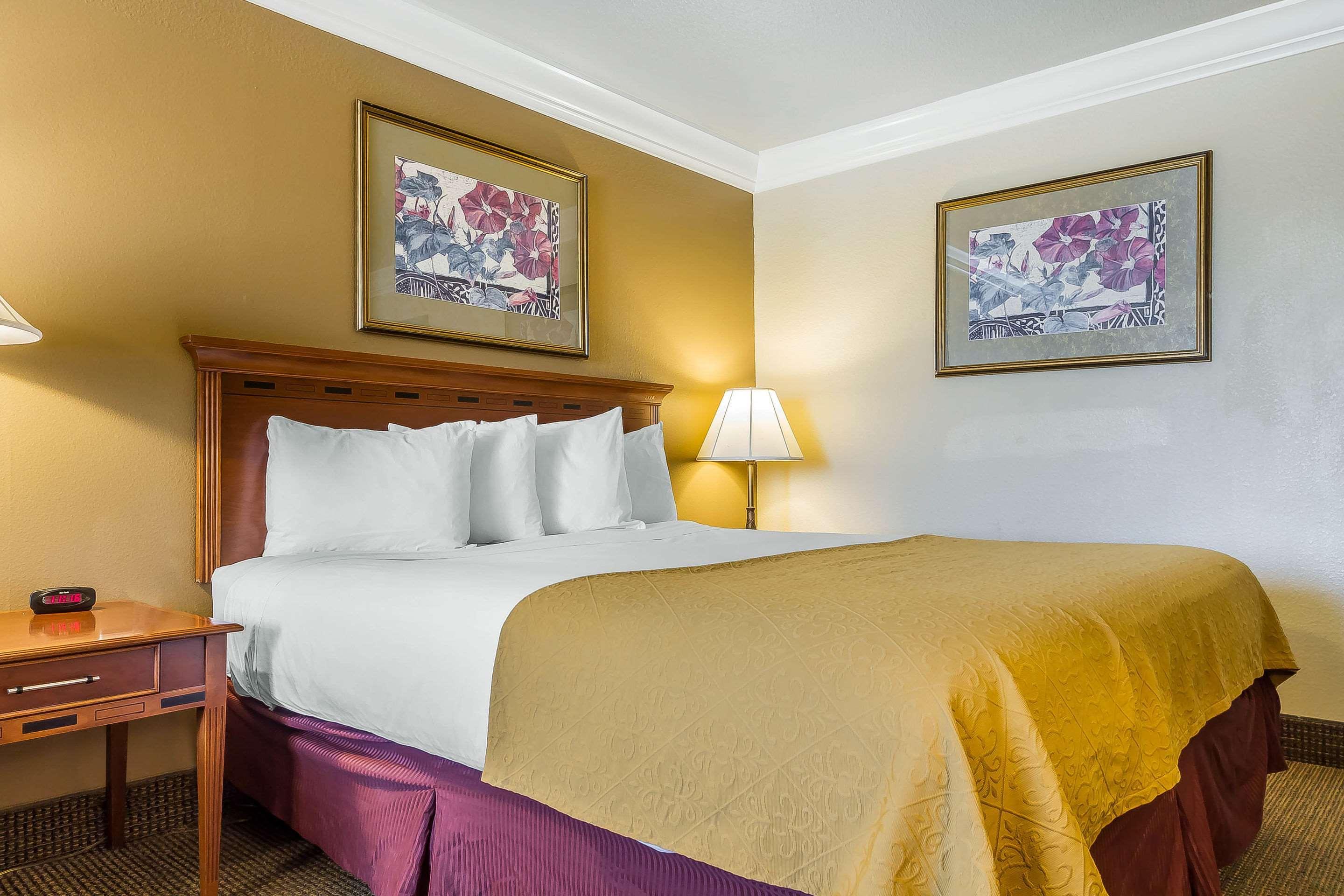 Quality Inn & Suites Vacaville Εξωτερικό φωτογραφία