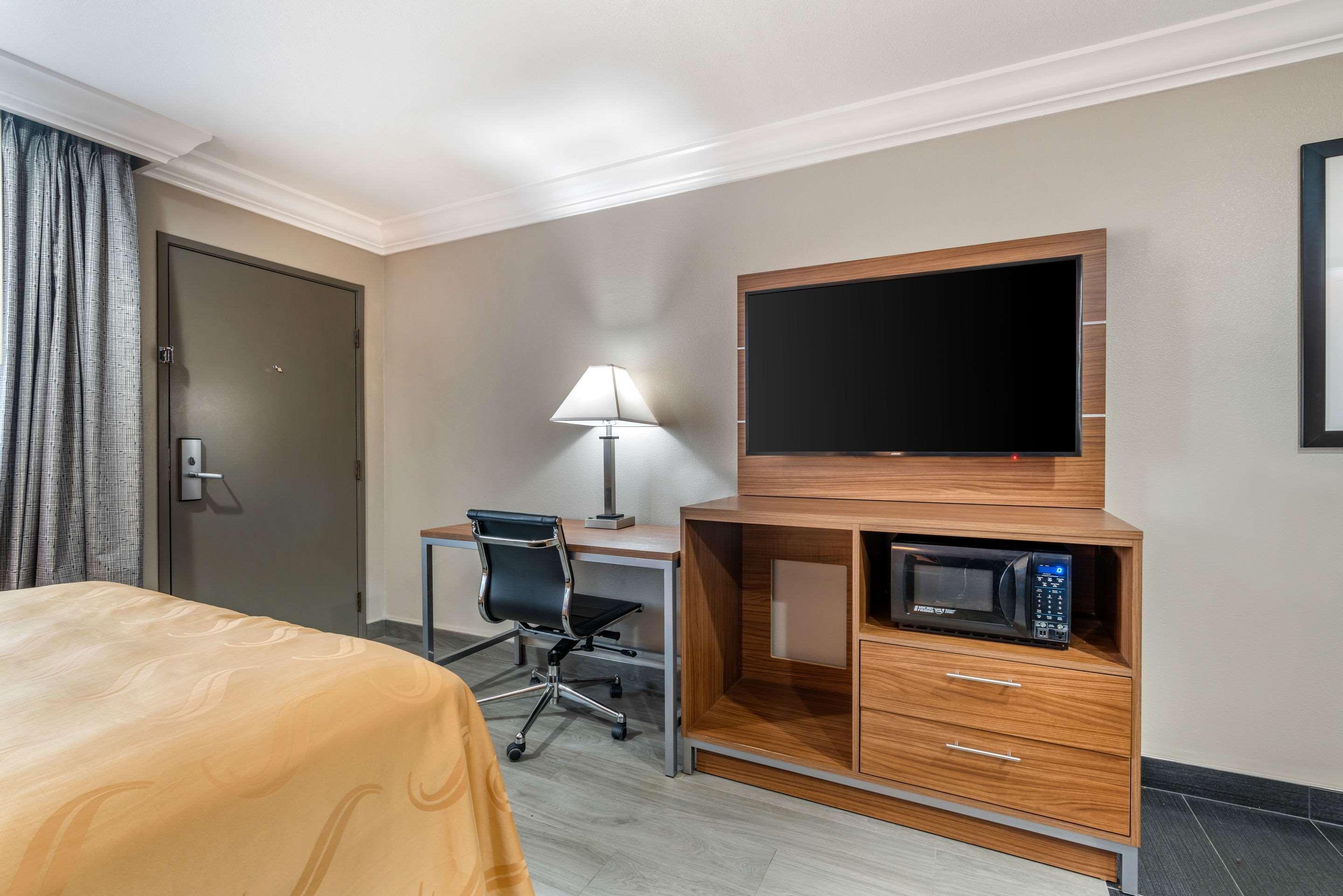 Quality Inn & Suites Vacaville Εξωτερικό φωτογραφία