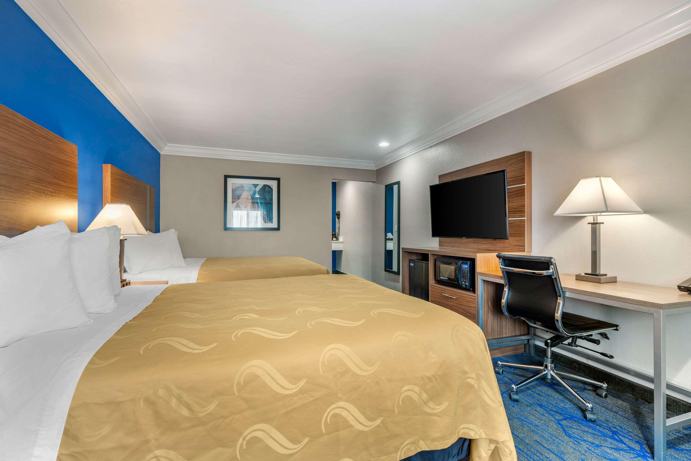 Quality Inn & Suites Vacaville Εξωτερικό φωτογραφία