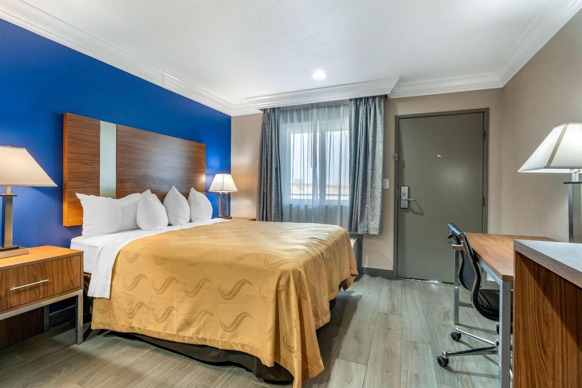 Quality Inn & Suites Vacaville Εξωτερικό φωτογραφία