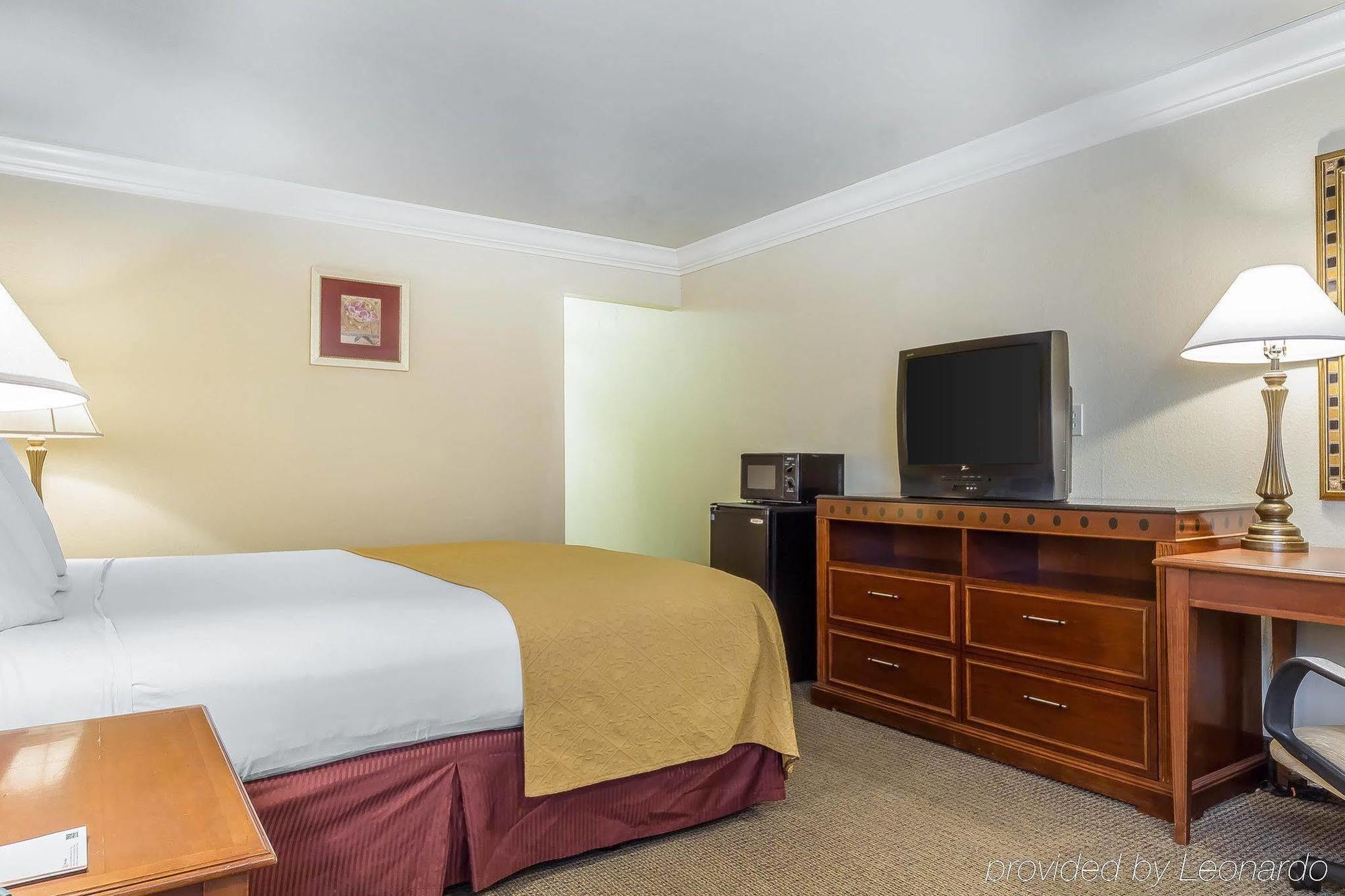 Quality Inn & Suites Vacaville Εξωτερικό φωτογραφία